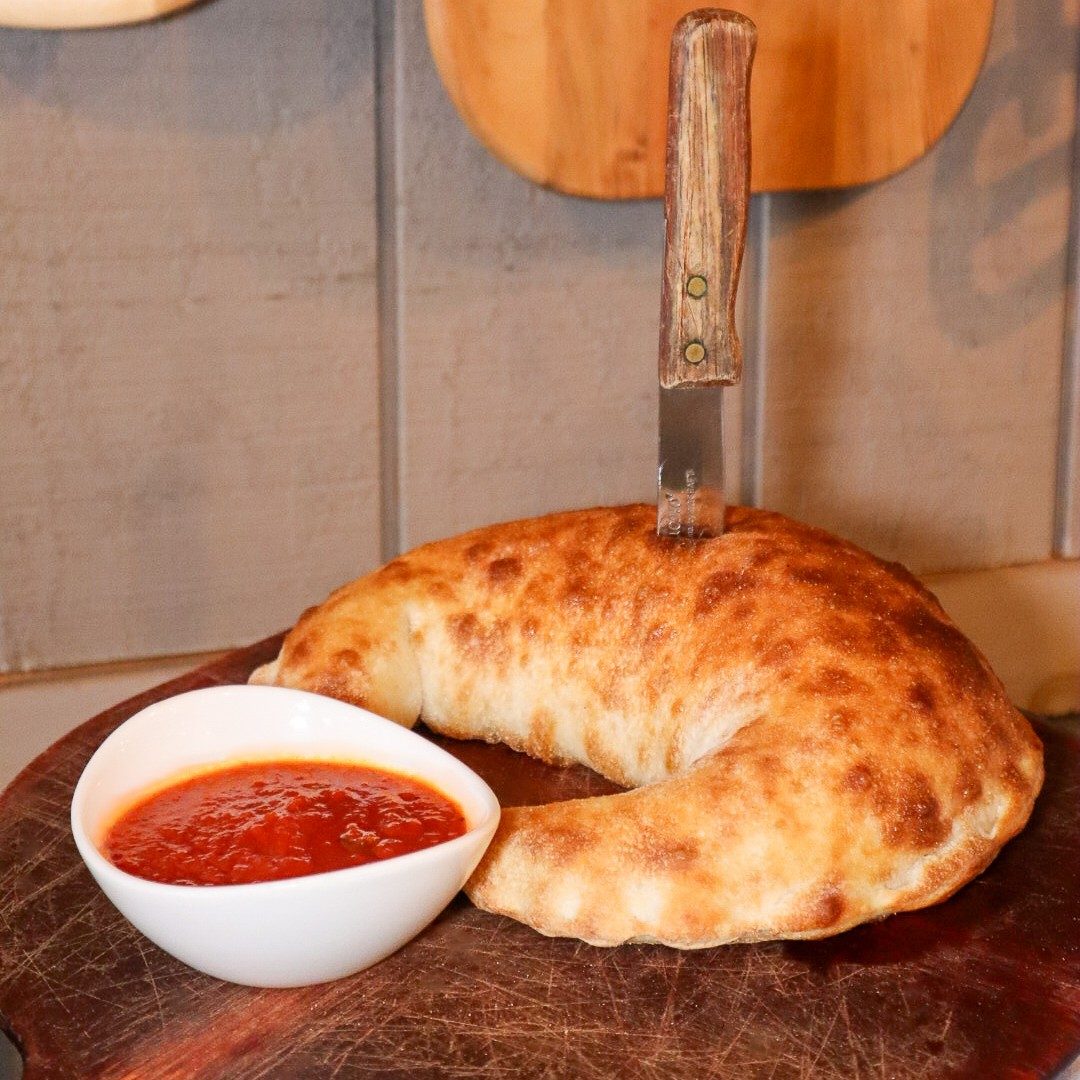 Bacco Calzone.